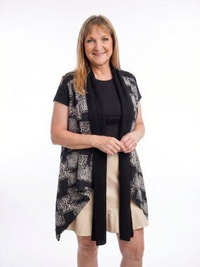Women's Black & White Patterned Open Front Cardigan Shawl Vest